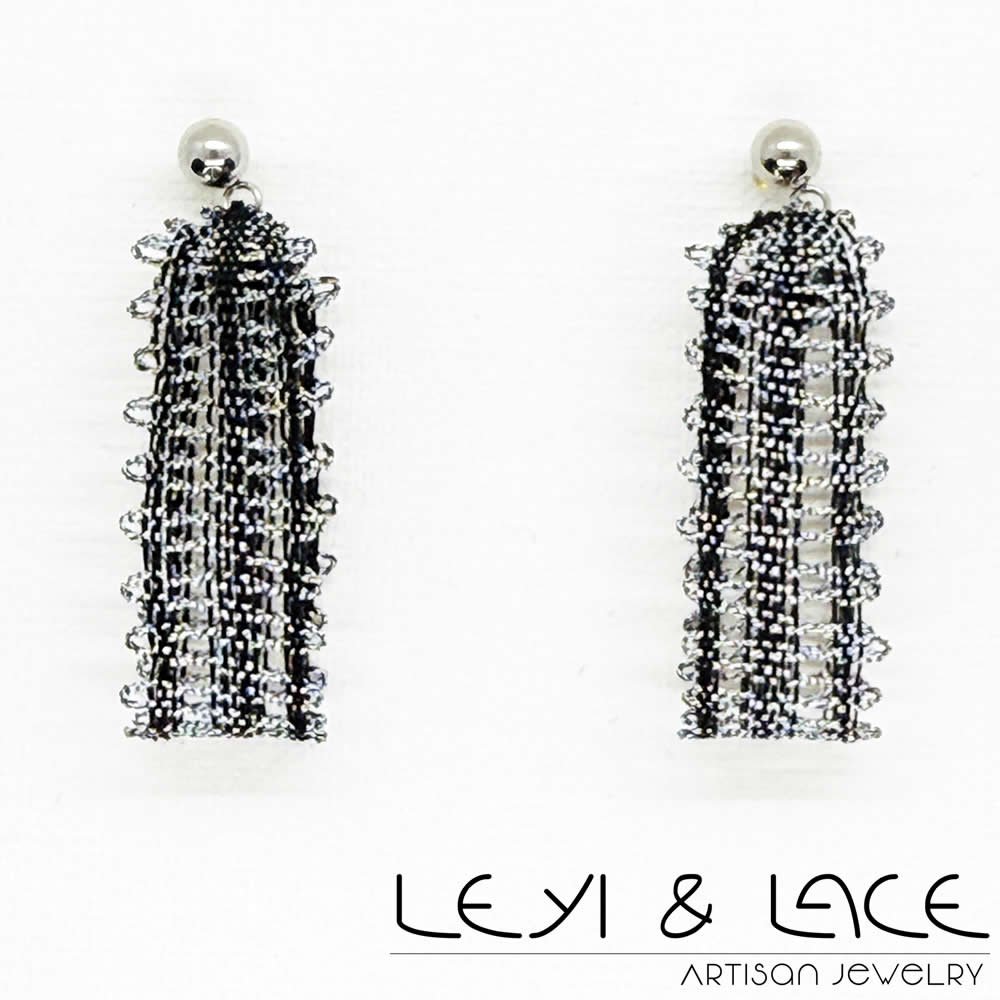 Pendientes Bande Negro y Plata - Leyi & Lace - Artisan Jewelry - Encaje de Bolillos - Joyería Artesana de Encaje de Bolillos