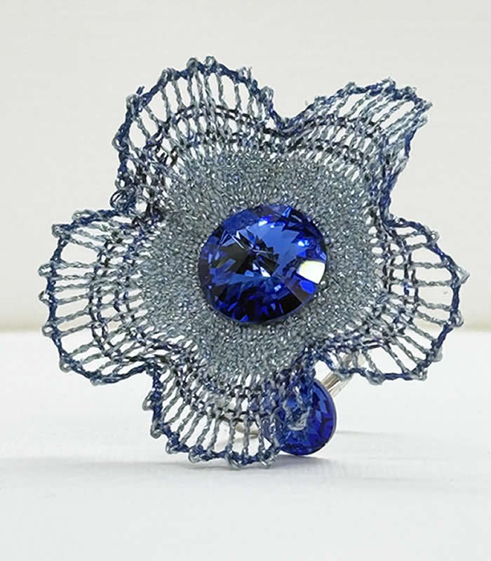 Anillo Flor en Azules - Leyi & Lace - Artisan Jewelry - Encaje de Bolillos - Joyería Artesana de Encaje de Bolillos Anillo Flor en Azules - Leyi & Lace - Artisan Jewelry - Encaje de Bolillos - Joyería Artesana de Encaje de Bolillos