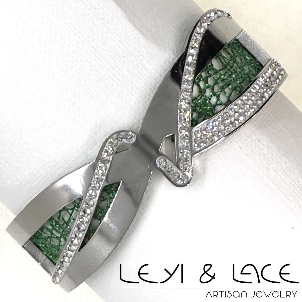 Brazalete Dúo Brillante New Verde - Leyi & Lace - Artisan Jewelry - Encaje de Bolillos - Joyería Artesana de Encaje de Bolillos