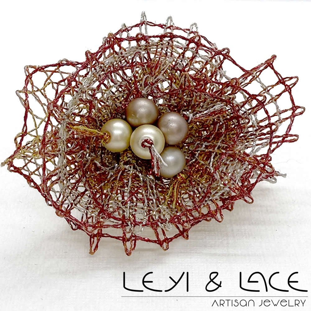 Anillo Flor Bronce - Leyi & Lace - Artisan Jewelry - Encaje de Bolillos - Joyería Artesana de Encaje de Bolillos