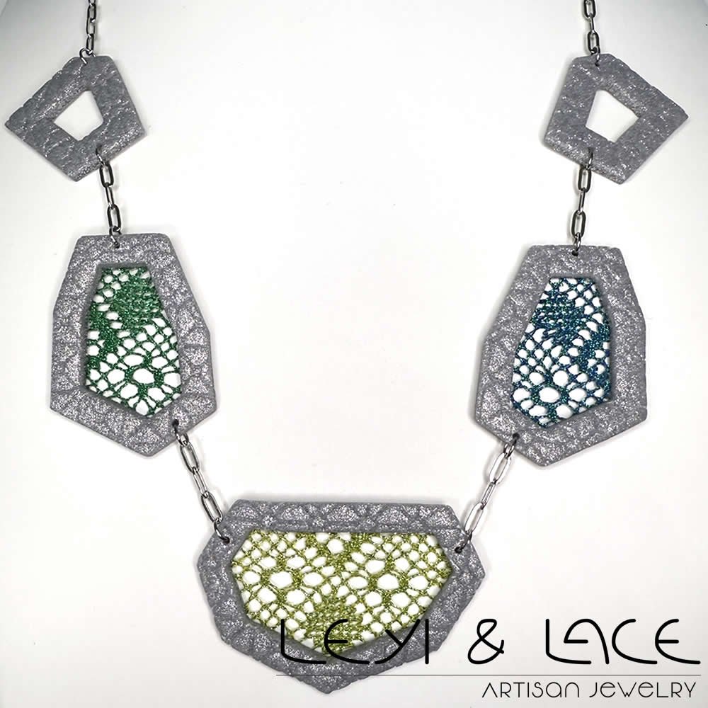 Collar Geometría Heptágono - Leyi & Lace - Artisan Jewelry - Encaje de Bolillos - Joyería Artesana de Encaje de Bolillos