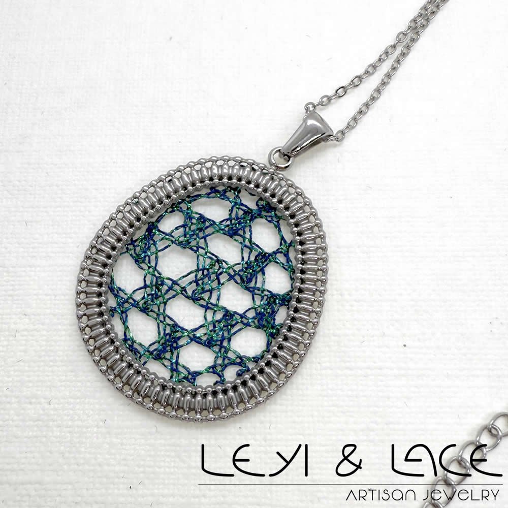 Collar Ovalado Turquesa - Leyi & Lace - Artisan Jewelry - Encaje de Bolillos - Joyería Artesana de Encaje de Bolillos